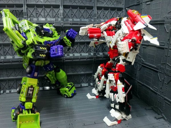 First Look Uranos Combined Color Images Show Off The Ultrmate NOT Superion Combiner Team  (9 of 11)